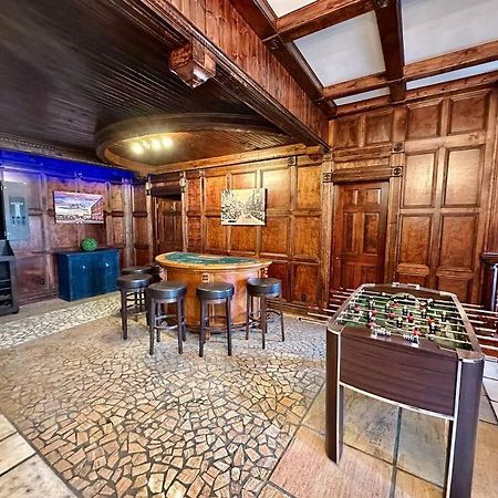 בריסטול 5 Bedroom Estate Near Casino And Downtown מראה חיצוני תמונה