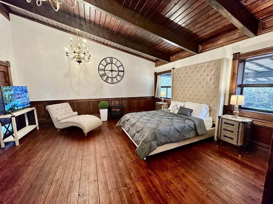 בריסטול 5 Bedroom Estate Near Casino And Downtown מראה חיצוני תמונה